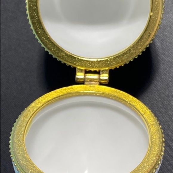 Hummingbird Egg - Picture 7 of 8